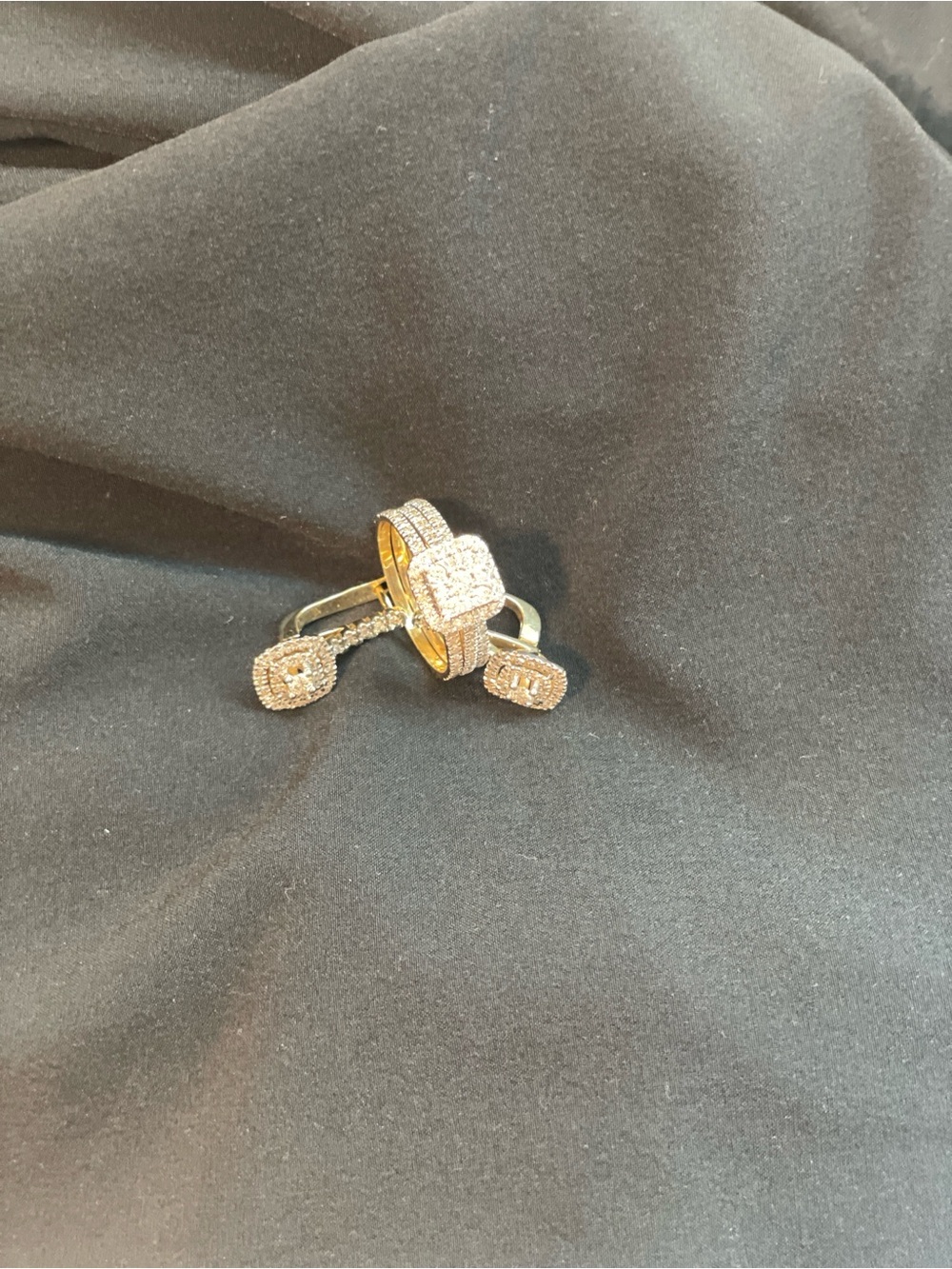 Set of gold ring and earrings with diamonds - Picture 4 of 7